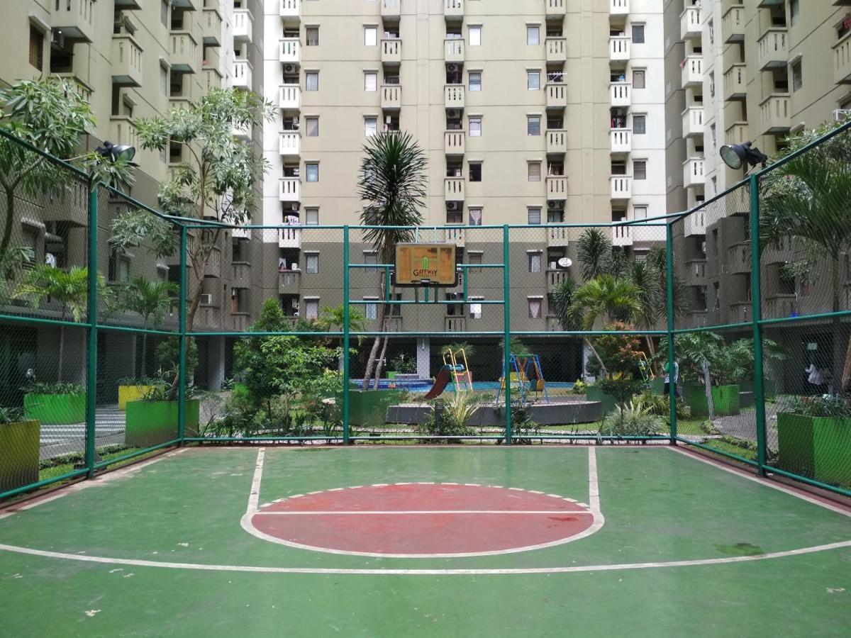 Pleasant 2br At Gateway Ahmad Yani By Travelio