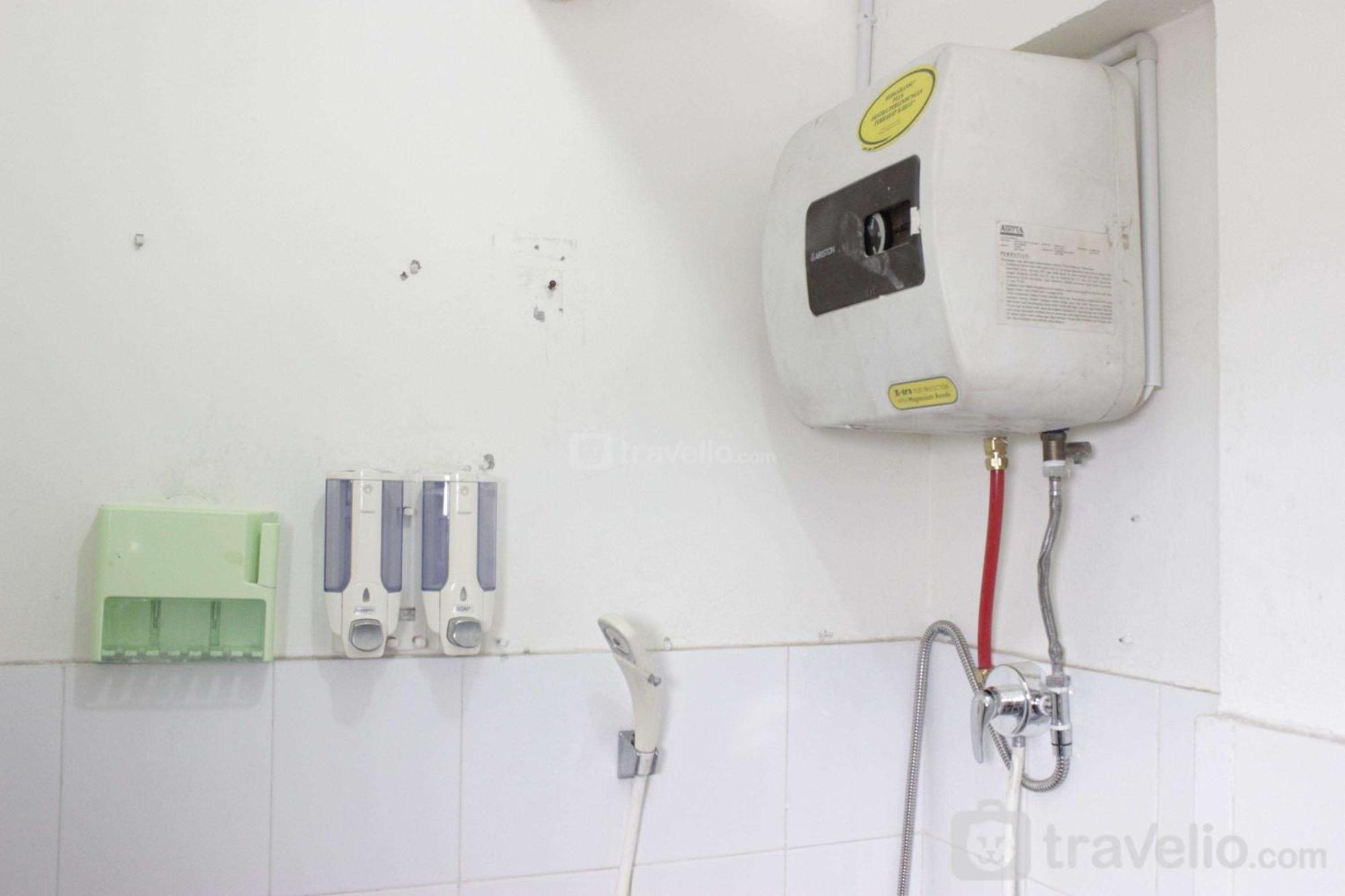 Apartemen Pleasant 2br At Gateway Ahmad Yani By Travelio